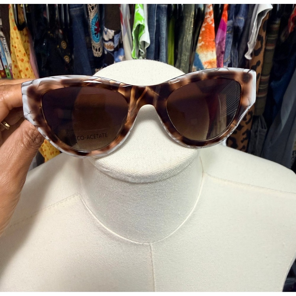 VTG Y2K‎ Italian White and brown Tortoise Chunky Cat Eye Sunglasses NO CASE